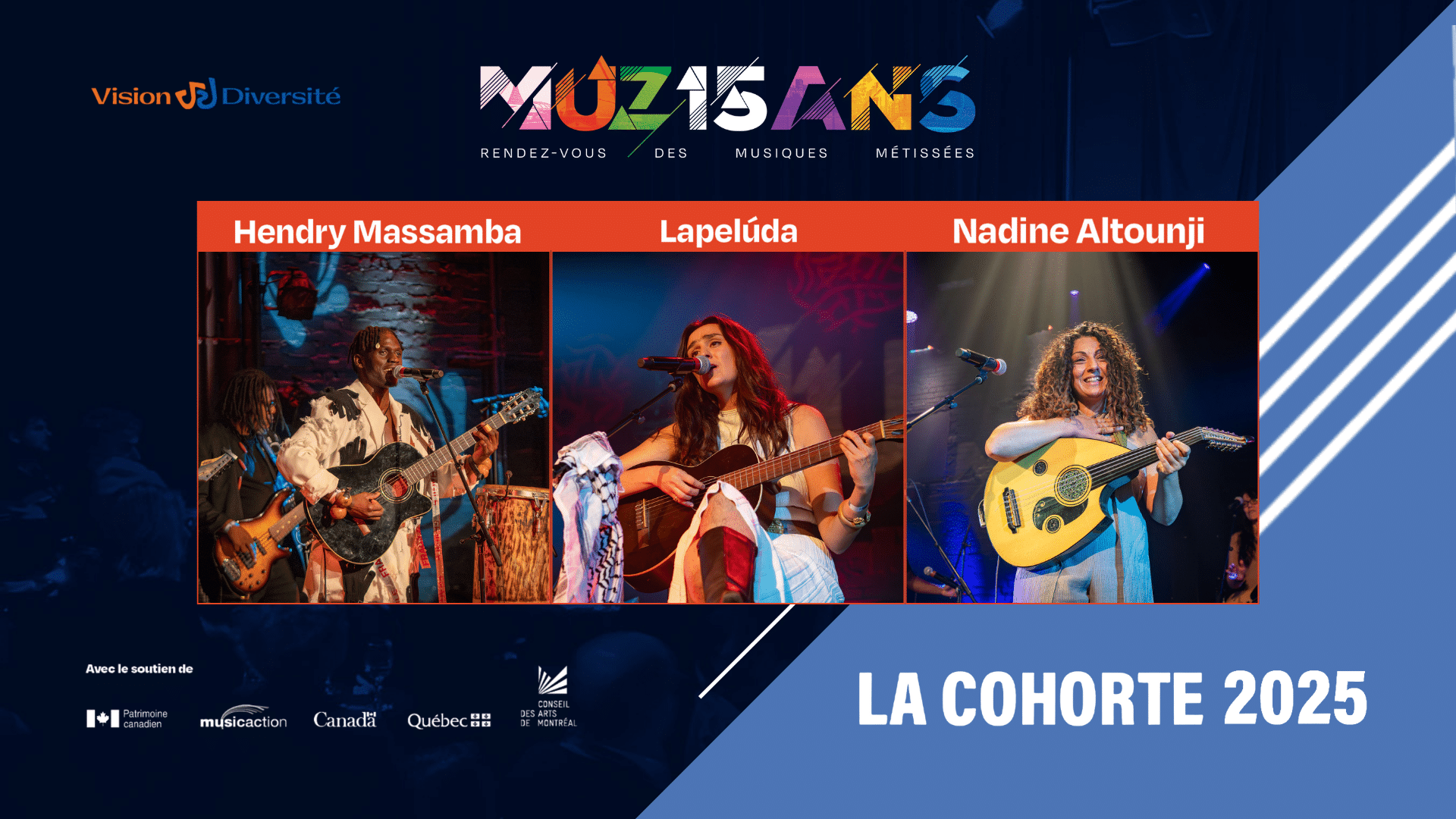 Trois musiciens, Hendry Massamba, Lapelúda et Nadine Altounji- se produisent sur scène avec des guitares et des microphones. La bannière promeut 
